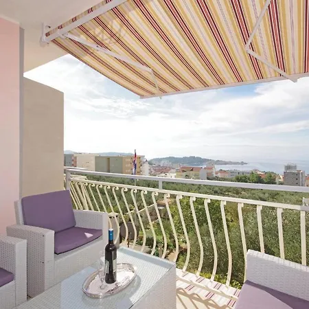 Lovely In With Kitchen Apartament *
